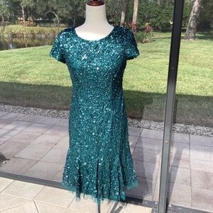 Adrianna Papell Emerald Green Sequin and Beaded Midi Dress Size 4 NWT